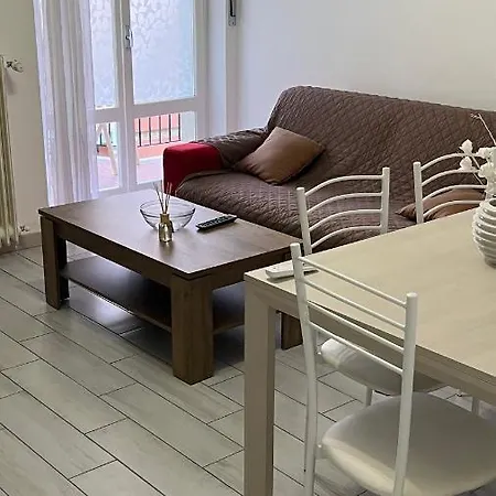 Modern Two Bedroom In Stadio Verona